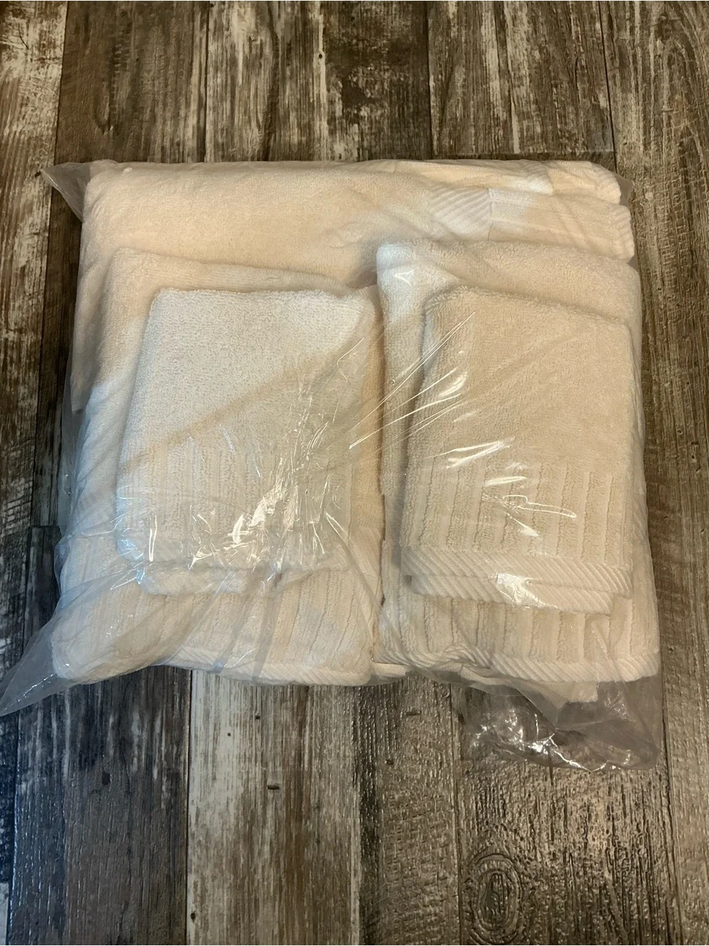 Soft Cream 6 Piece Bath Towels - Plush Absorbent Set